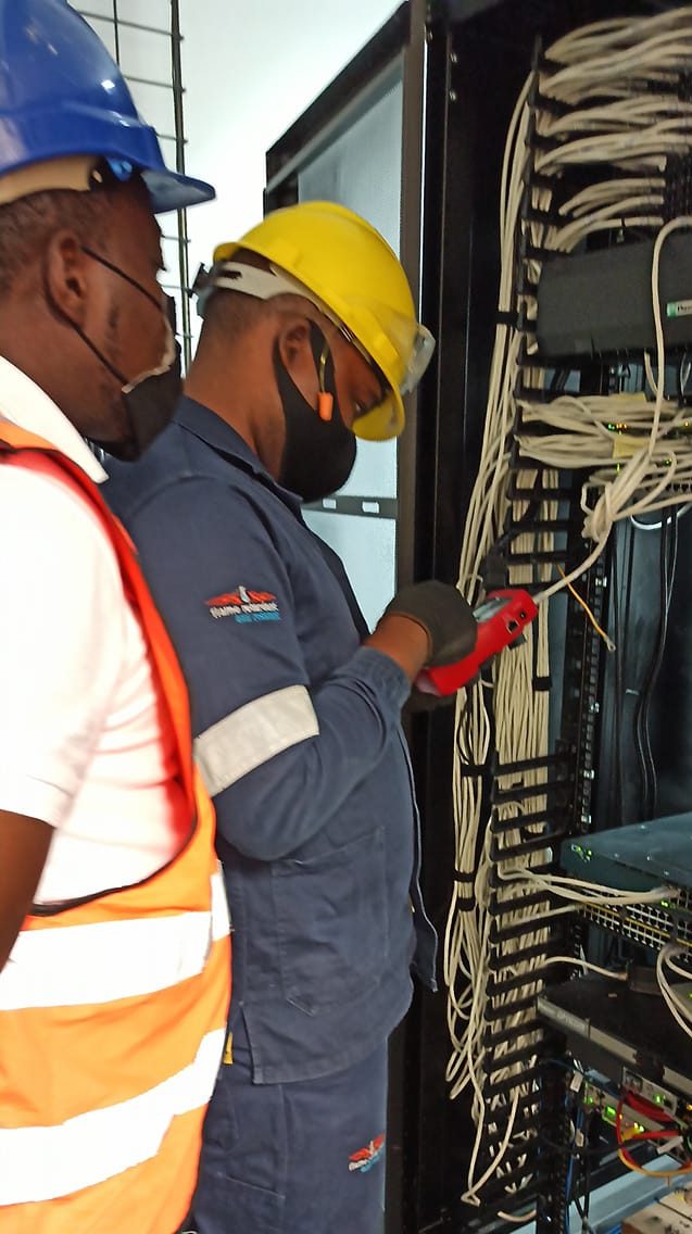 Instalação e Certificação de Rede Estruturada de Dados e Voz